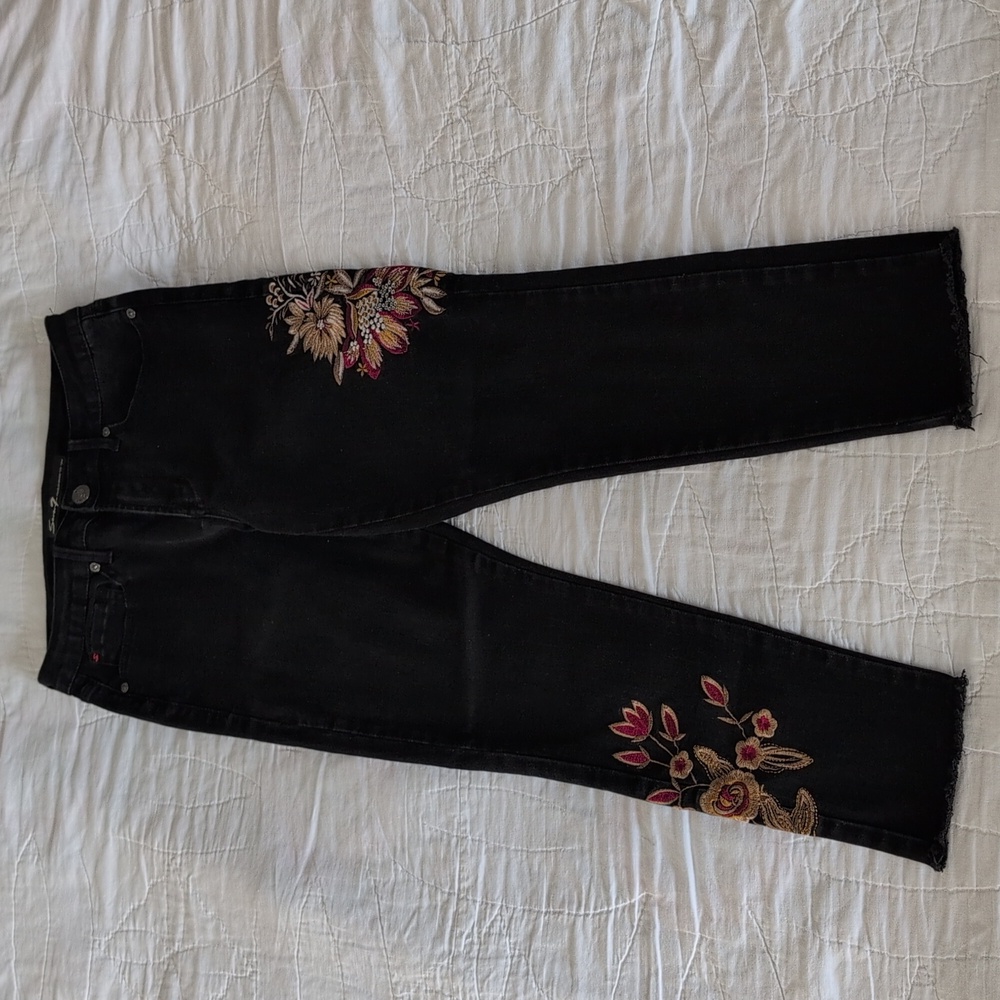 Seven7 Black High Rise Ankle Skinny Embroidered Jeans
